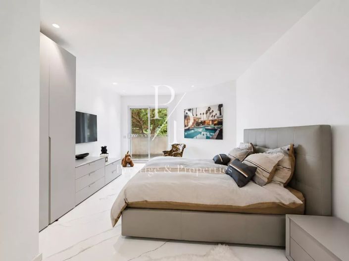 Image No.18-4 Bed Apartment for sale