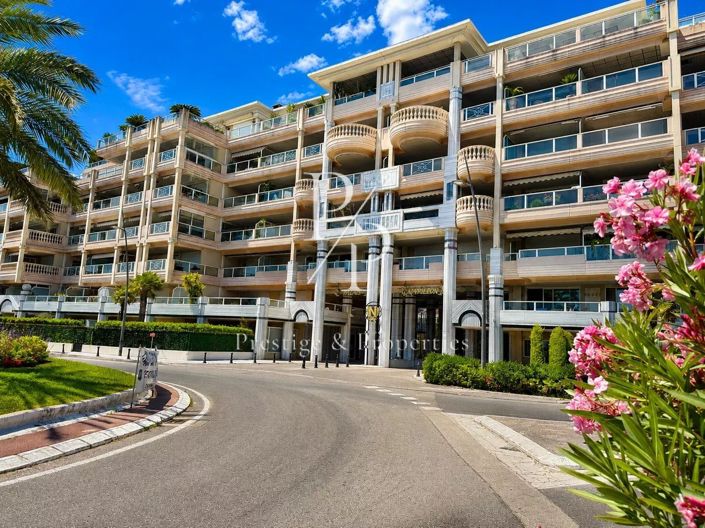 Image No.29-4 Bed Apartment for sale