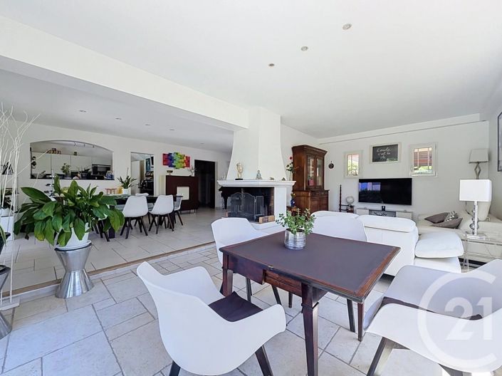 Image No.10-4 Bed House for sale