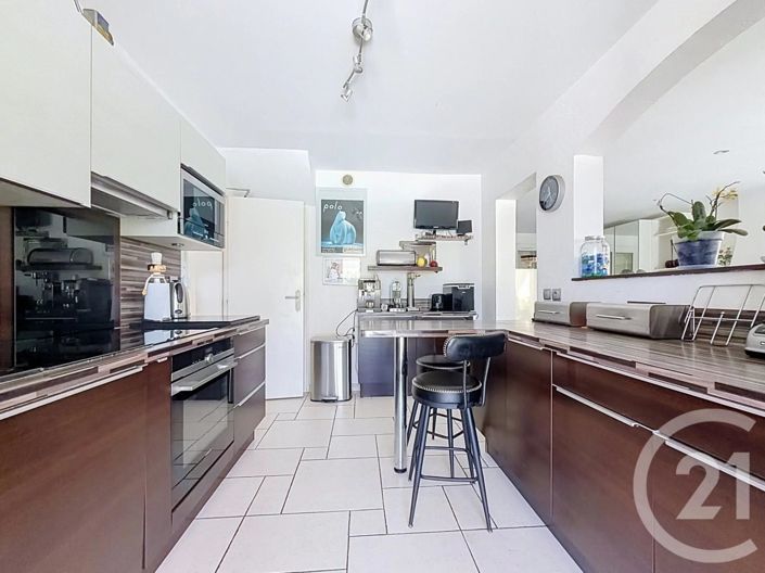 Image No.13-4 Bed House for sale