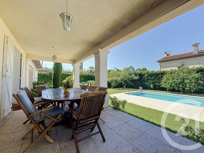 Image No.6-4 Bed House for sale