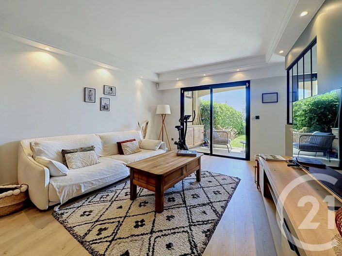 Image No.9-3 Bed Apartment for sale