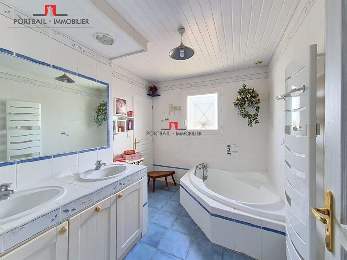 Image No.7-4 Bed House for sale