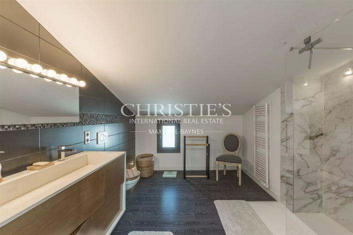 Image No.11-4 Bed House for sale