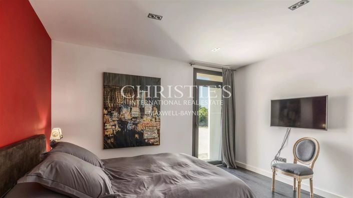 Image No.14-4 Bed House for sale