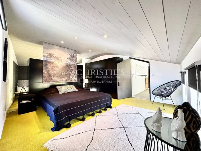 Image No.15-4 Bed House for sale