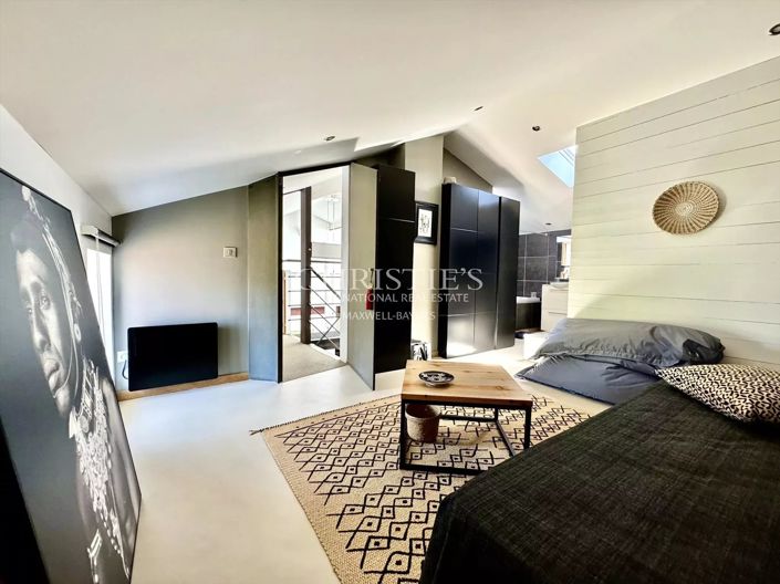Image No.17-4 Bed House for sale