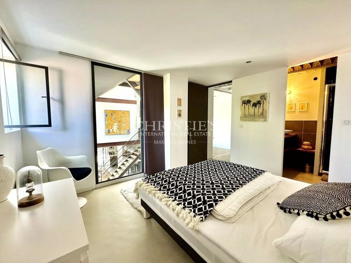 Image No.18-4 Bed House for sale