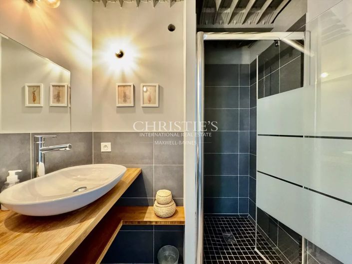 Image No.19-4 Bed House for sale
