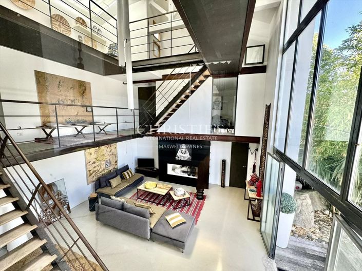 Image No.2-4 Bed House for sale