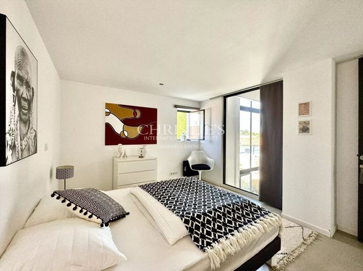 Image No.20-4 Bed House for sale
