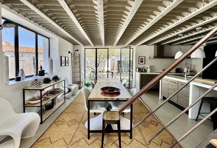 Image No.3-4 Bed House for sale