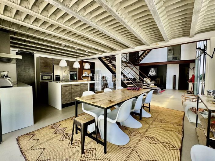 Image No.6-4 Bed House for sale