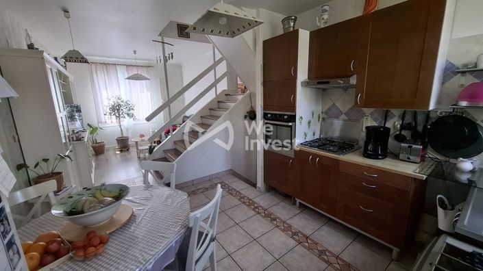 Image No.5-2 Bed House for sale