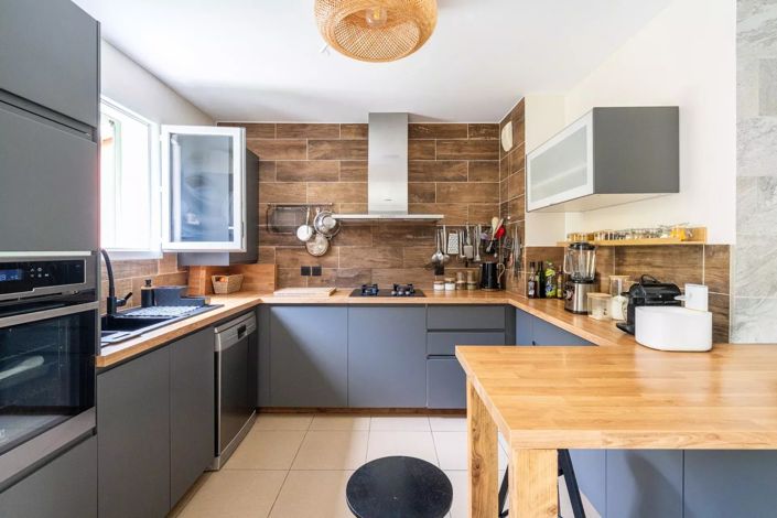 Image No.3-3 Bed House for sale