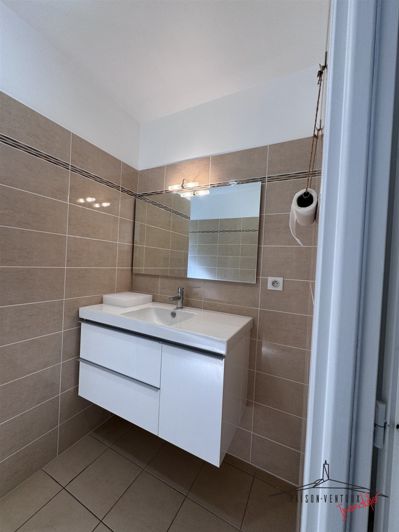 Image No.10-3 Bed House for sale