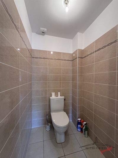 Image No.11-3 Bed House for sale