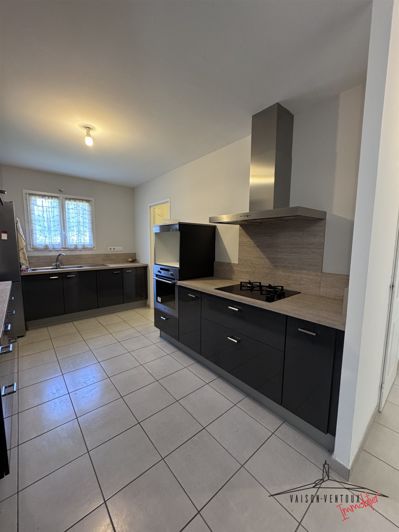 Image No.15-3 Bed House for sale