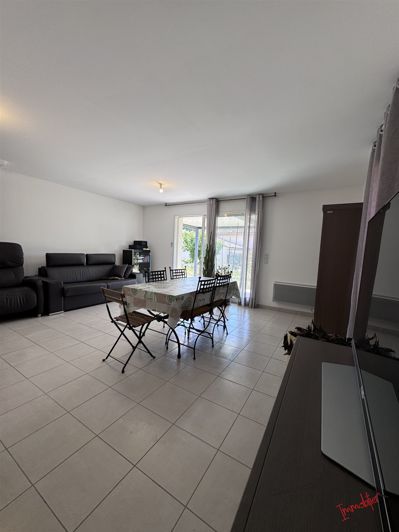 Image No.7-3 Bed House for sale