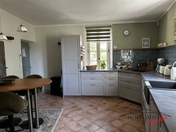 Image No.11-5 Bed House for sale