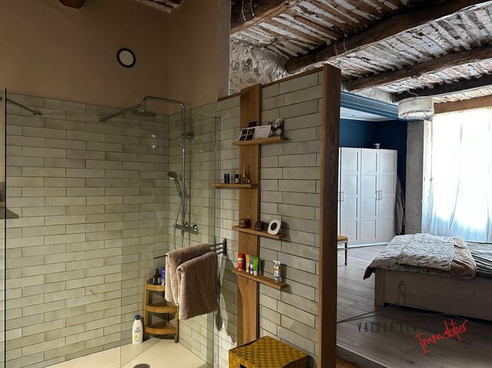 Image No.18-5 Bed House for sale