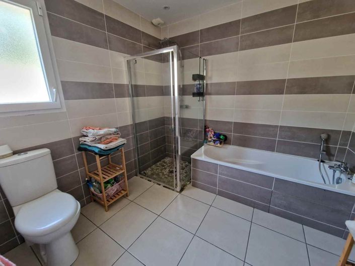 Image No.11-3 Bed House for sale