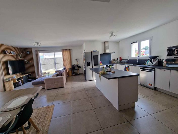 Image No.9-3 Bed House for sale
