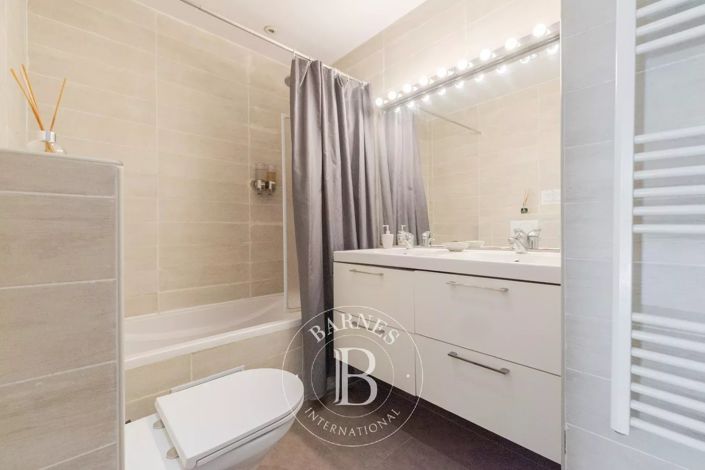 Image No.16-7 Bed House for sale