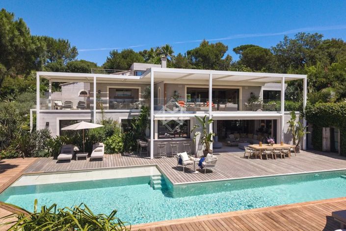 Image No.18-7 Bed House for sale