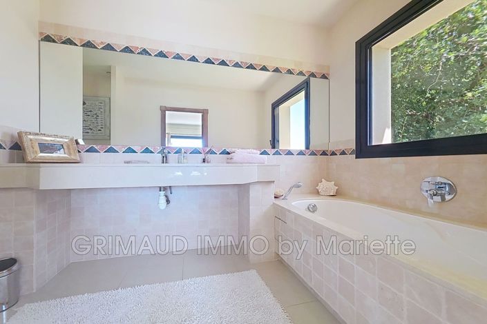 Image No.11-4 Bed House for sale