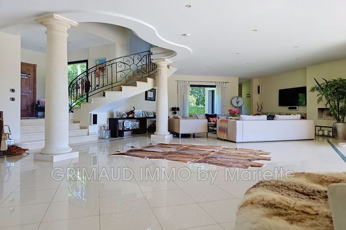 Image No.3-4 Bed House for sale