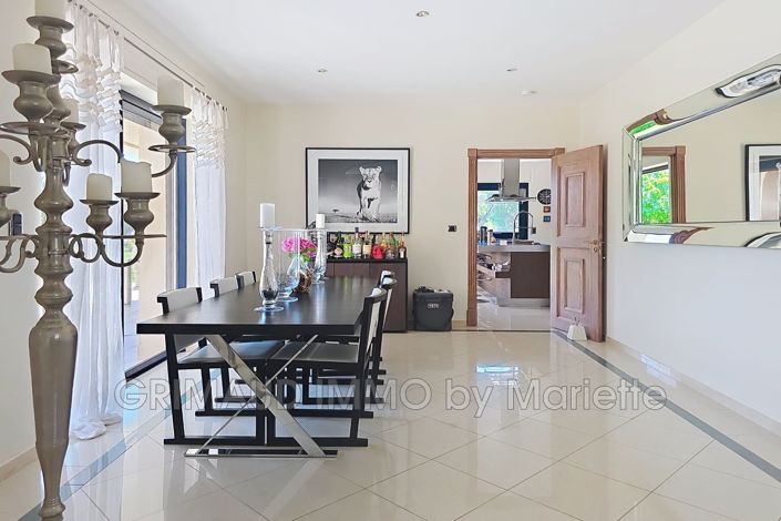 Image No.6-4 Bed House for sale