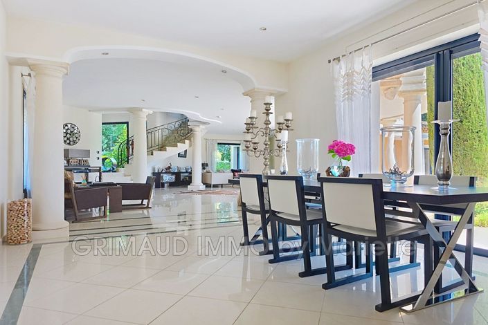 Image No.8-4 Bed House for sale