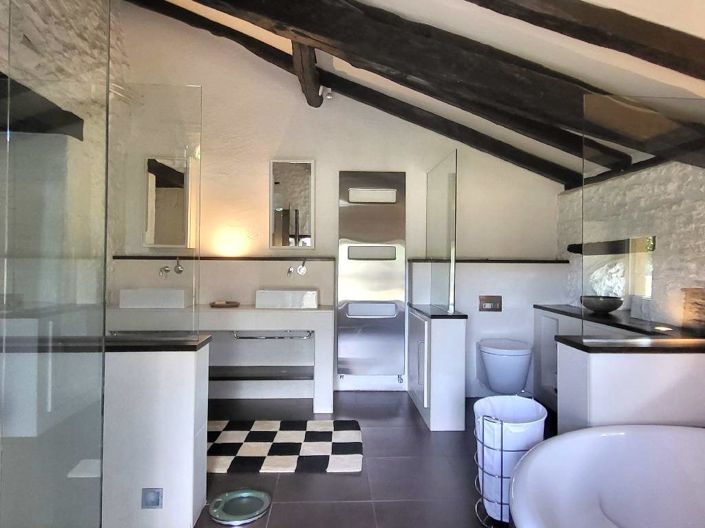 Image No.3-3 Bed House for sale