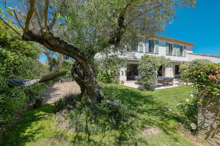 Image No.12-6 Bed House for sale