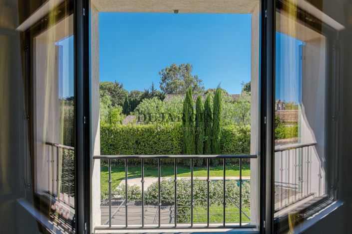 Image No.27-6 Bed House for sale