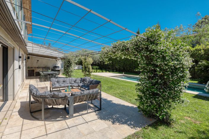 Image No.7-6 Bed House for sale