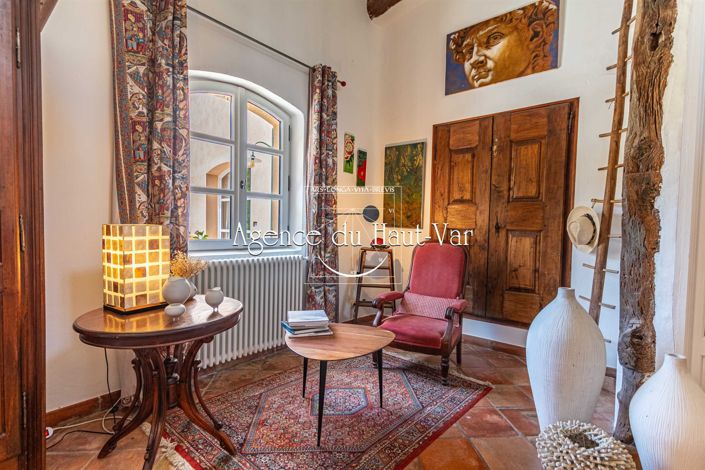 Image No.19-9 Bed House for sale
