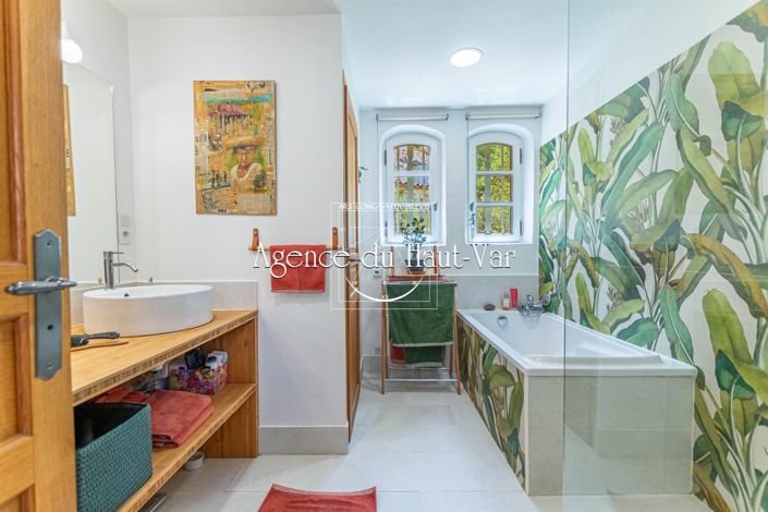 Image No.23-9 Bed House for sale