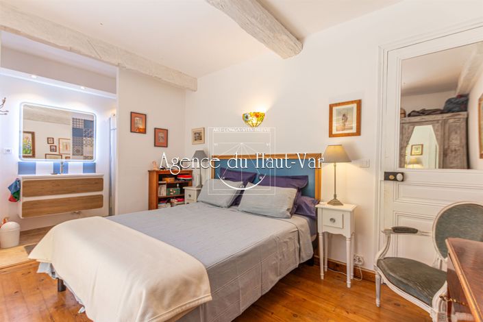 Image No.25-9 Bed House for sale