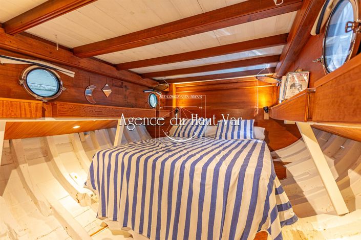 Image No.35-9 Bed House for sale