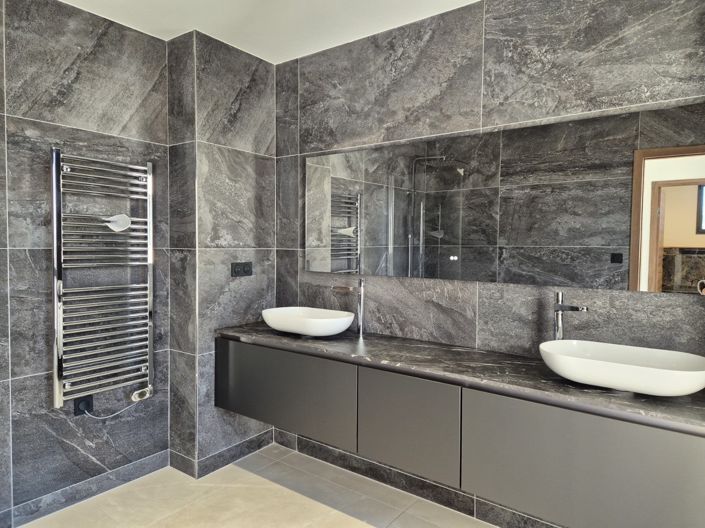 Image No.21-4 Bed House for sale