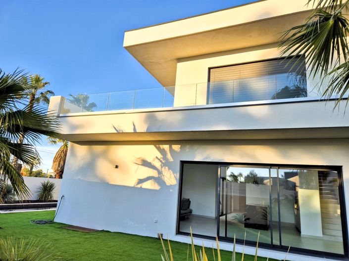 Image No.24-4 Bed House for sale