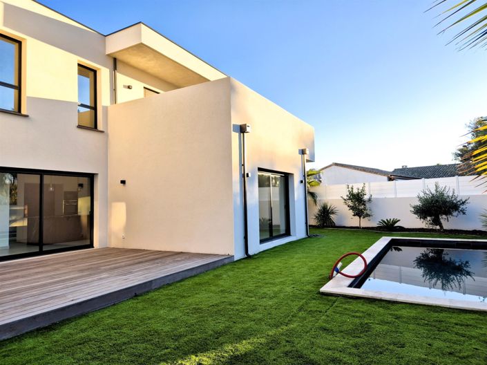 Image No.29-4 Bed House for sale