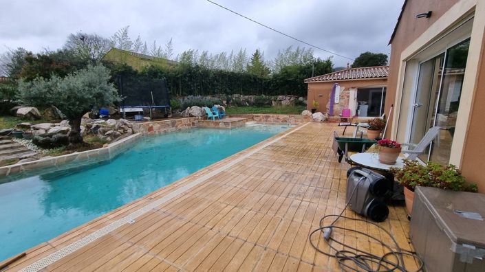 Image No.10-3 Bed House for sale
