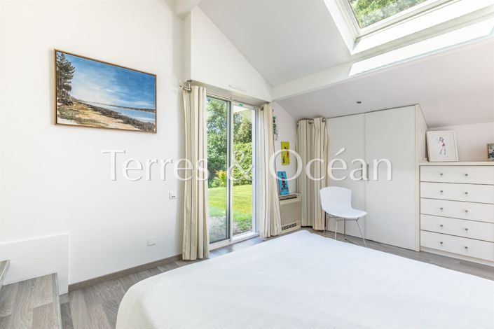 Image No.18-5 Bed House for sale