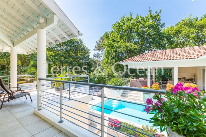 Image No.3-5 Bed House for sale