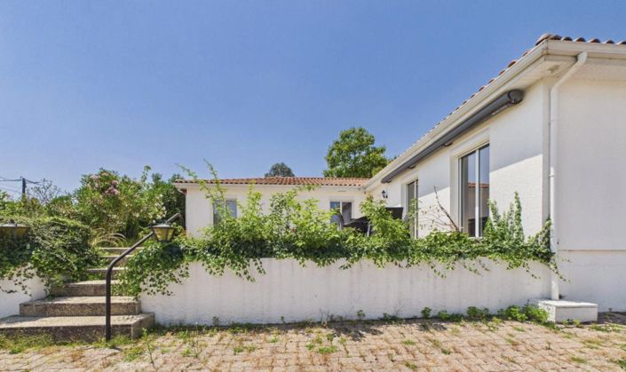 Image No.16-5 Bed House for sale