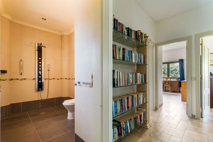 Image No.16-5 Bed House for sale