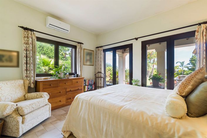 Image No.19-5 Bed House for sale